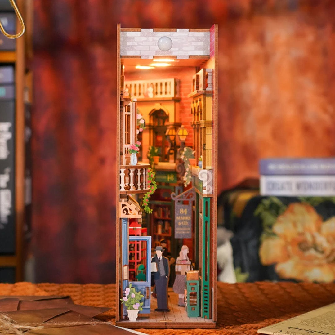 84-charing-cross-road-wooden-puzzle-book-nook-fifijoy