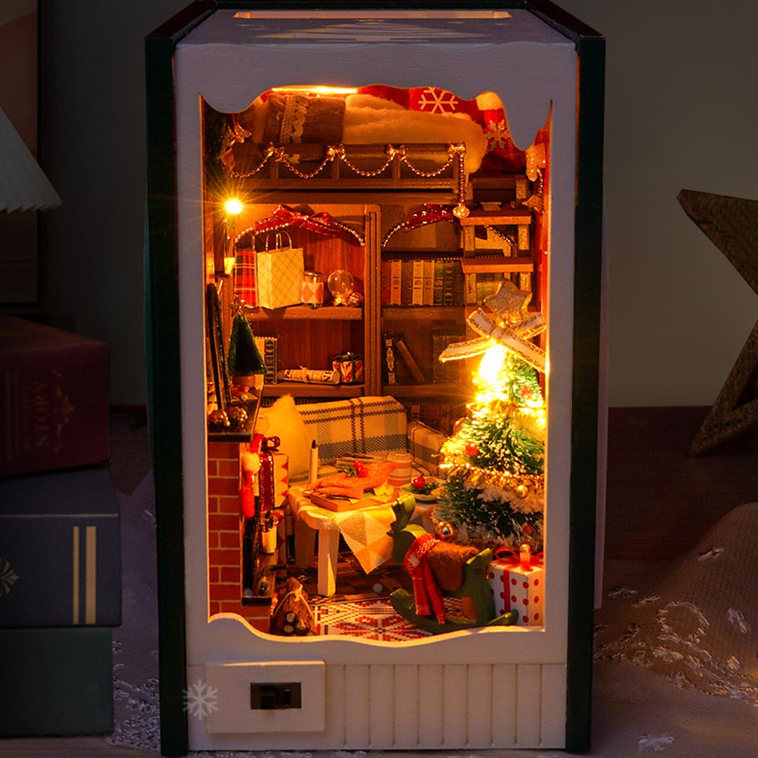 Merry Christmas DIY Book Nook Kit