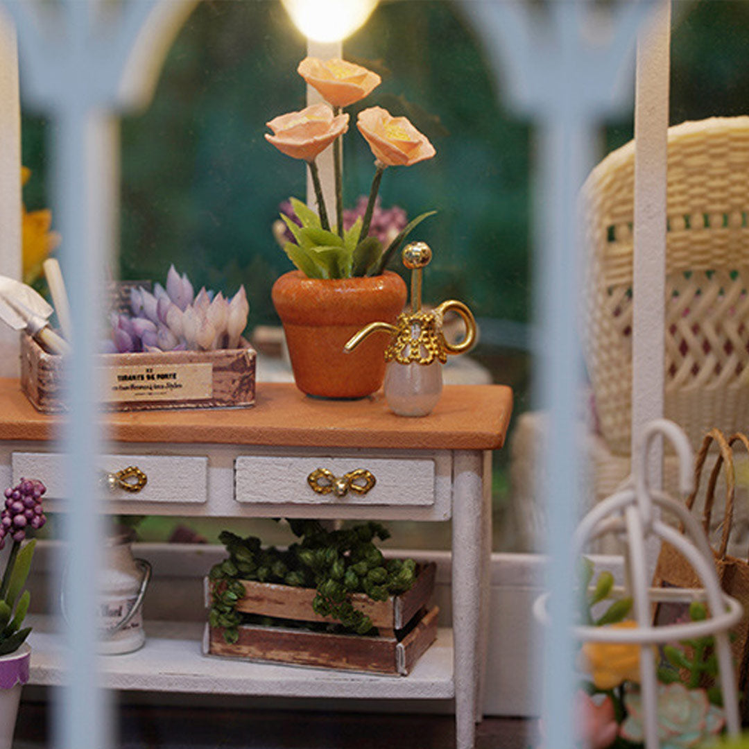 Sunshine Greenhouse DIY Miniature Dollhouse