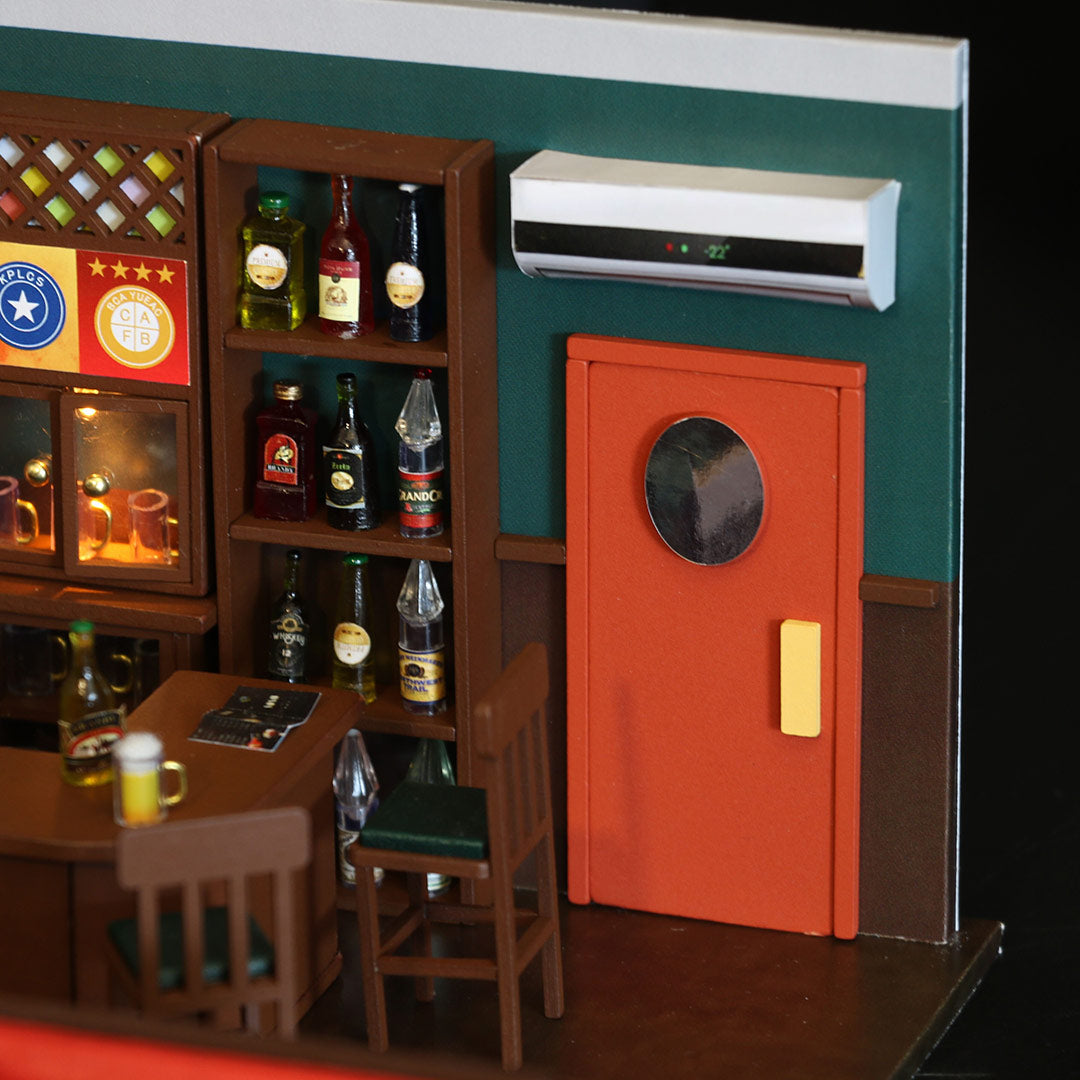 MacLaren's Pub DIY Miniature House