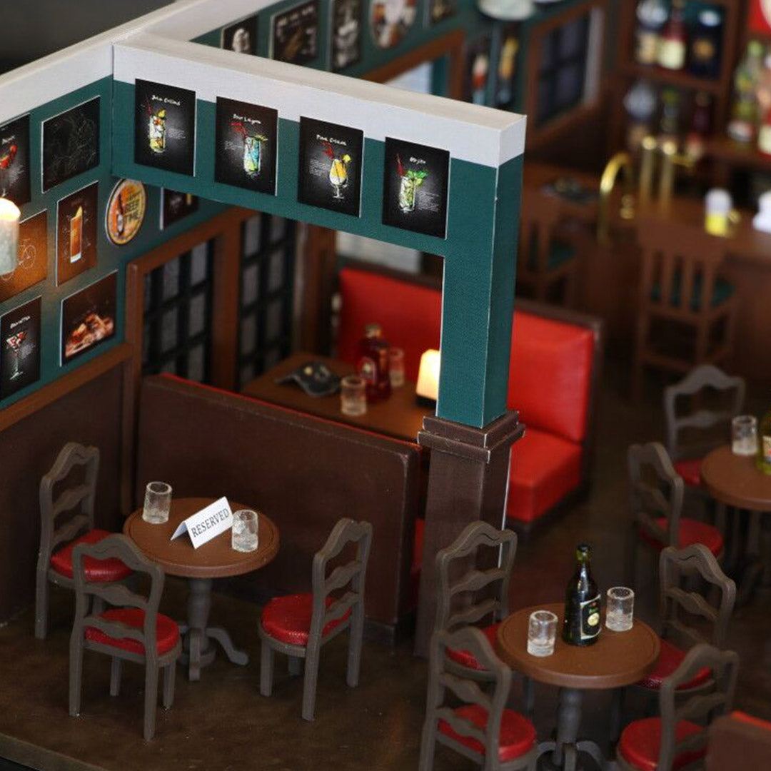 MacLaren's Pub DIY Miniature House