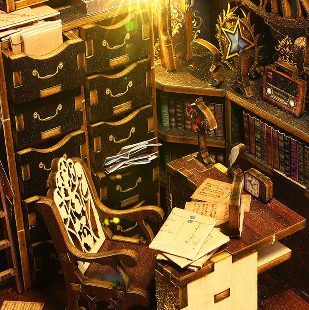 Violin Detective Agency DIY Book nook Bookshelf Insert book nook